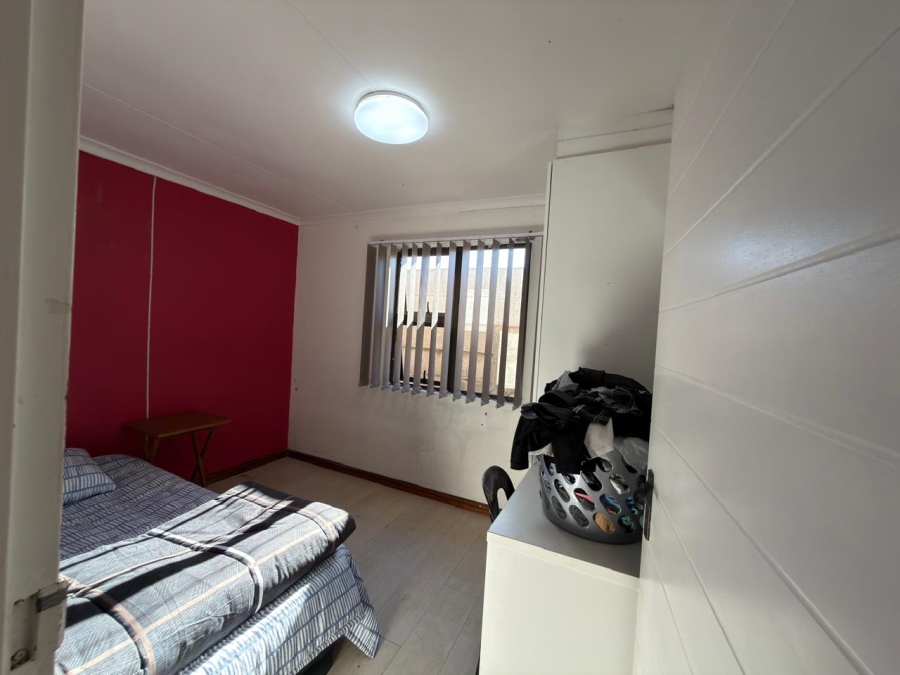 To Let 3 Bedroom Property for Rent in Highbury Western Cape